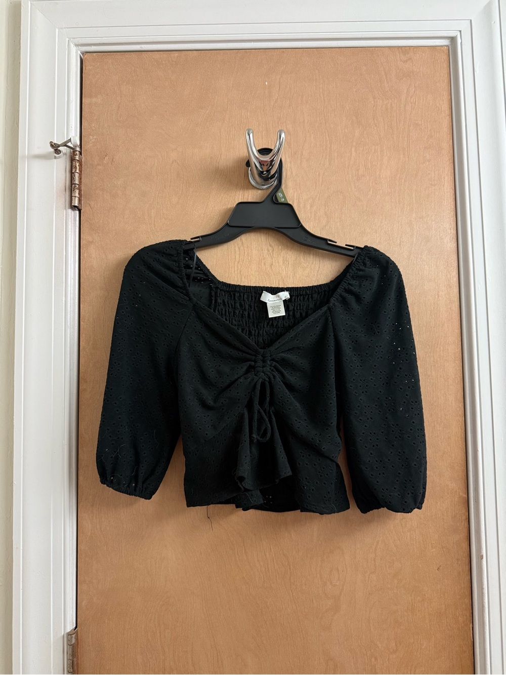 Urban Romantics Black Eyelet Tie-Front Puff Sleeve Top SZ S Like New